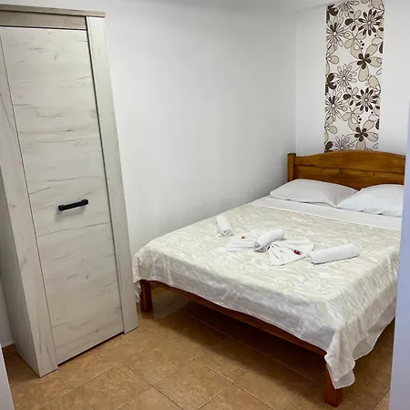 Gemini House Ultracentral 3 Margarete 3*