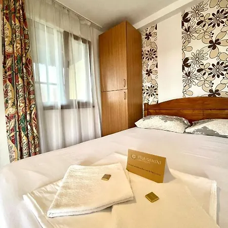 招待所 Gemini House Ultracentral 3 Margarete 科斯蒂内什蒂