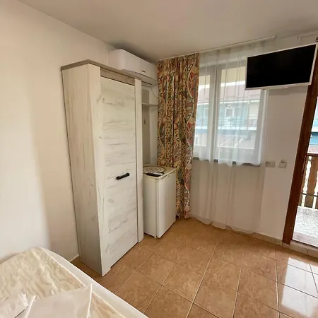 Gemini House Ultracentral 3 Margarete Pensión 3*