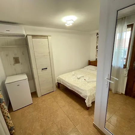 Gemini House Ultracentral 3 Margarete Pensiune