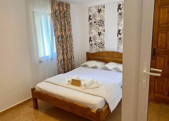 Maison d'hôtes Gemini House Ultracentral 3 Margarete Costinesti