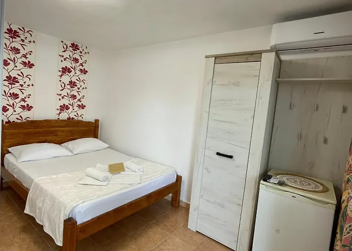 Gemini House Ultracentral 3 Margarete Maison d'hôtes Costinesti